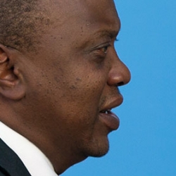 В Кении президент узаконил многоженство