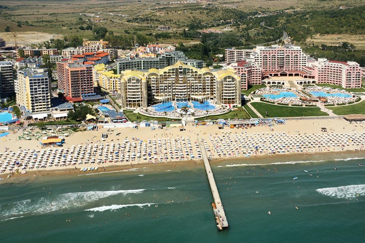 Отельеры Болгарии: полный хаос на Солнечном берегу может отпугнуть туристов