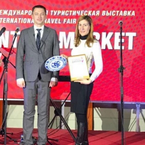 Министру туризма Болгарии в Москве вручили награду за профессиональное партнерство