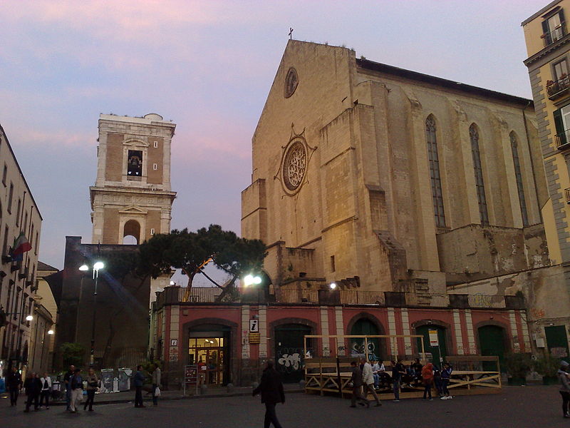 Церковь и монастырь святой Клары Ассизской в Неаполе (Basilica di Santa Chiara)