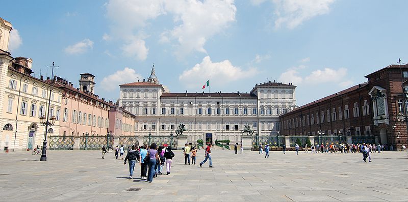 Площадь Кастелло в Турине (Piazza Castello) 