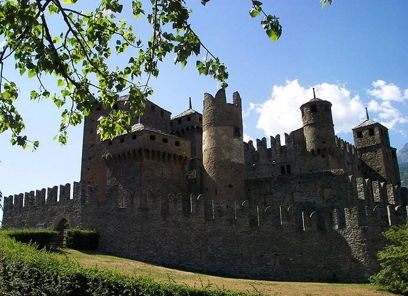 Самые красивые замки Италии